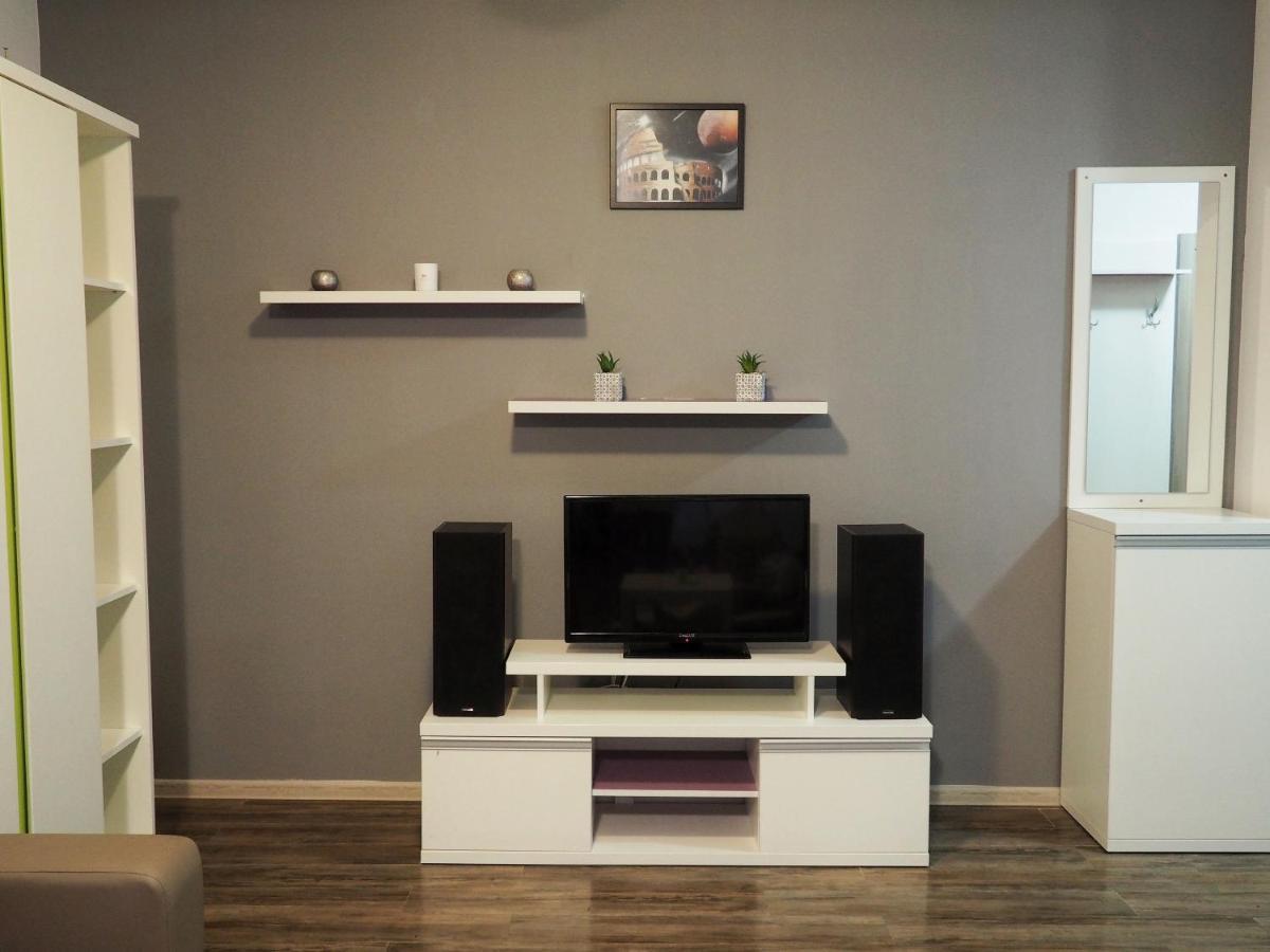 Venetis Sea View Apartment นาโวดาริ ภายนอก รูปภาพ