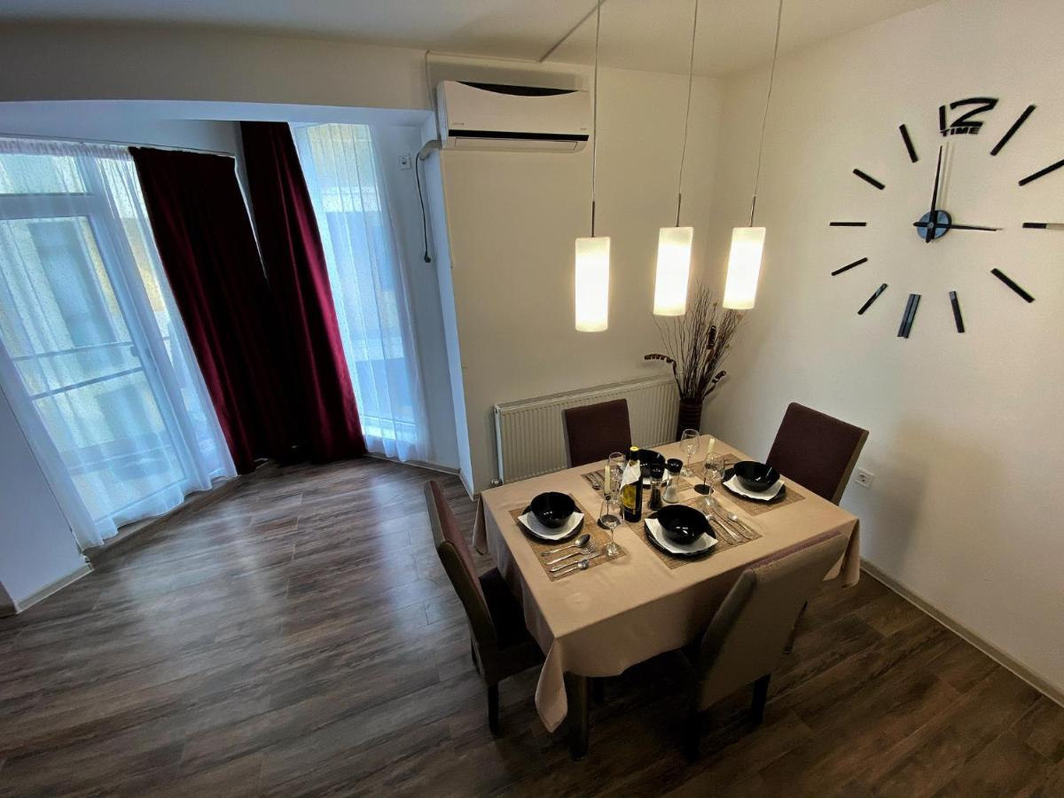 Venetis Sea View Apartment นาโวดาริ ภายนอก รูปภาพ