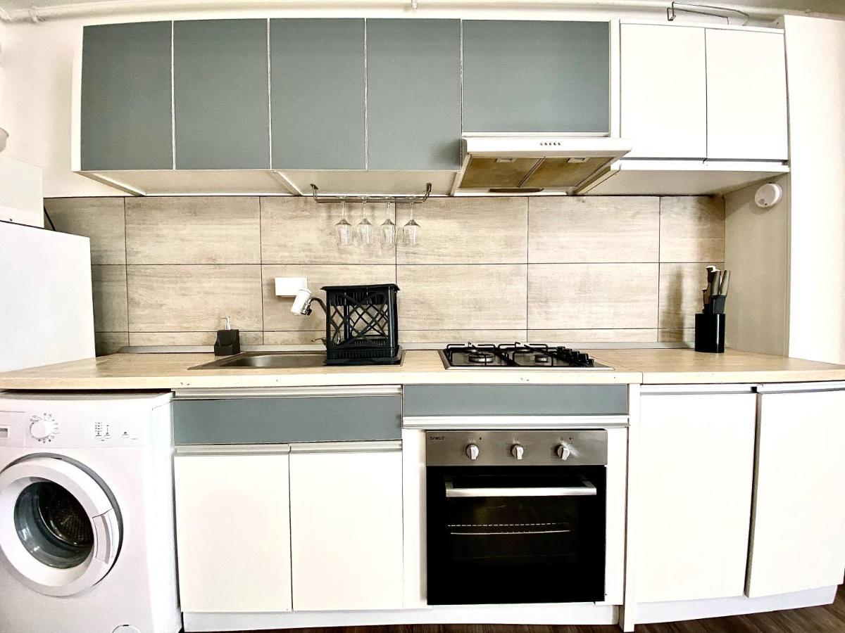 Venetis Sea View Apartment นาโวดาริ ภายนอก รูปภาพ