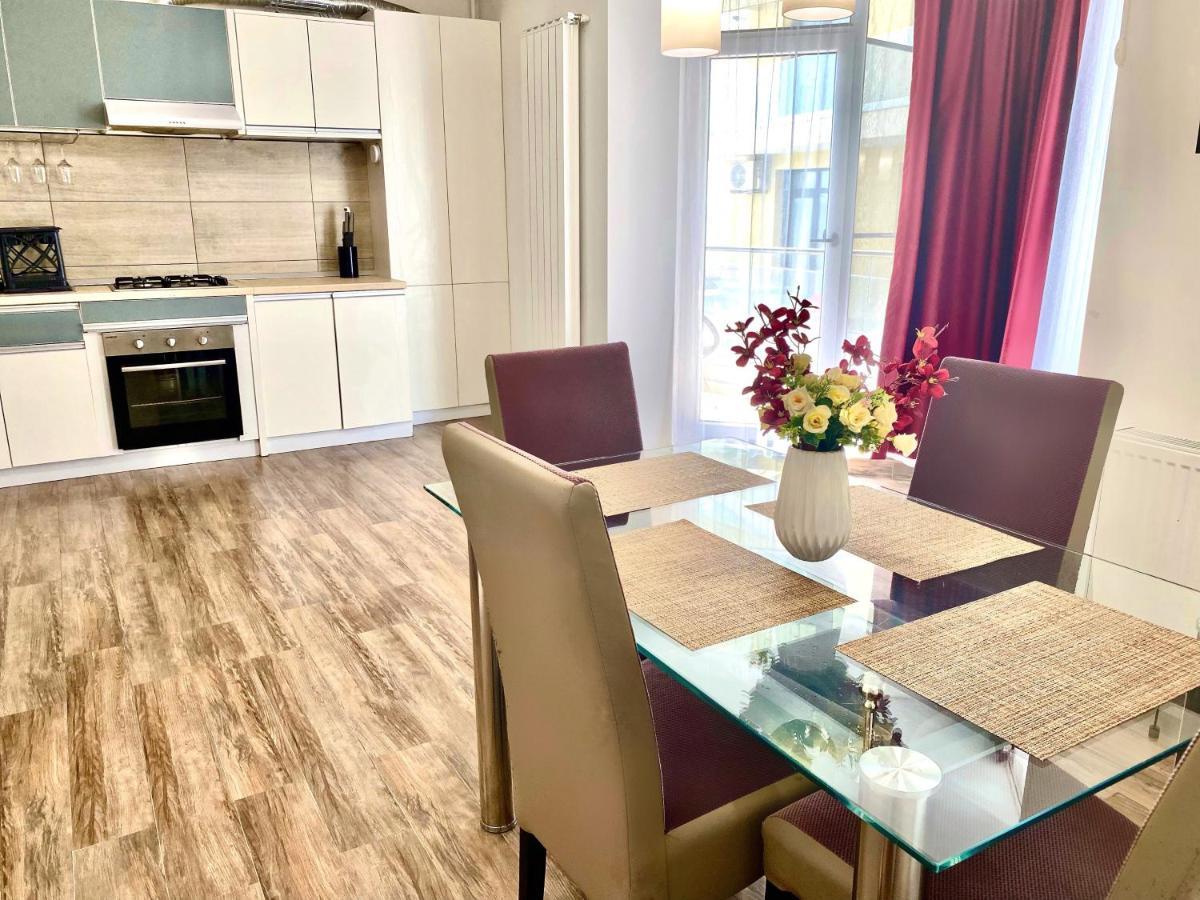 Venetis Sea View Apartment นาโวดาริ ภายนอก รูปภาพ